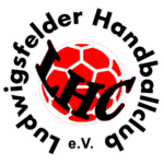 Logo des Ludwigsfelder Handballclubs mit einem roten Handball in der Mitte und großen schwarzen Buchstaben LHC darüber. Der Vereinsname umkreist den Ball in schwarzer Schrift und unterstreicht den Handball in Brandenburg auf weißem Hintergrund.