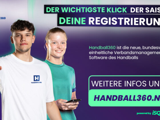 Ein junger Mann und eine junge Frau in weißen Hemden halten lächelnd ein Smartphone und ein Tablet in der Hand. Der Text wirbt für die Registrierung bei Handball360, einer Handball-Management-Software, mit der Information, HANDBALL360.NET zu besuchen. Der Hintergrund zeigt blaue, grüne und lila Handballtöne.